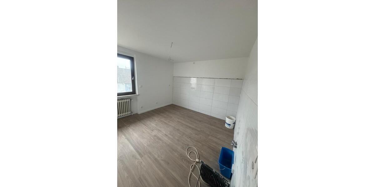 Etagenwohnung Garbsen Berenbostel - 4 Zimmer, 100 m&sup2;, 1.500&euro; | Angebot:25924392