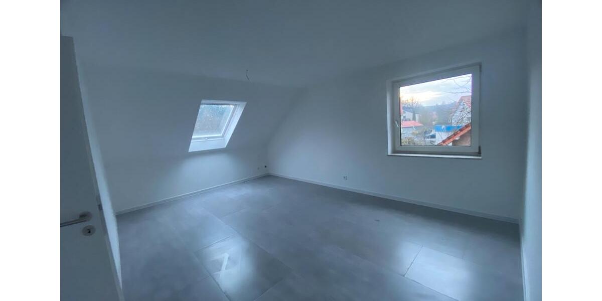 Dachgeschoßwohnung Büren - 4 Zimmer, 99 m&sup2;, 765&euro; | Angebot:24643844