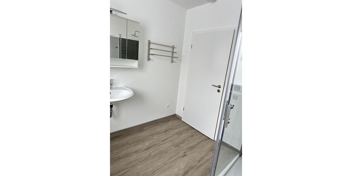 Moderne 4- Zimmer Dachgeschosswohnung in Adendorf 4 zimmer