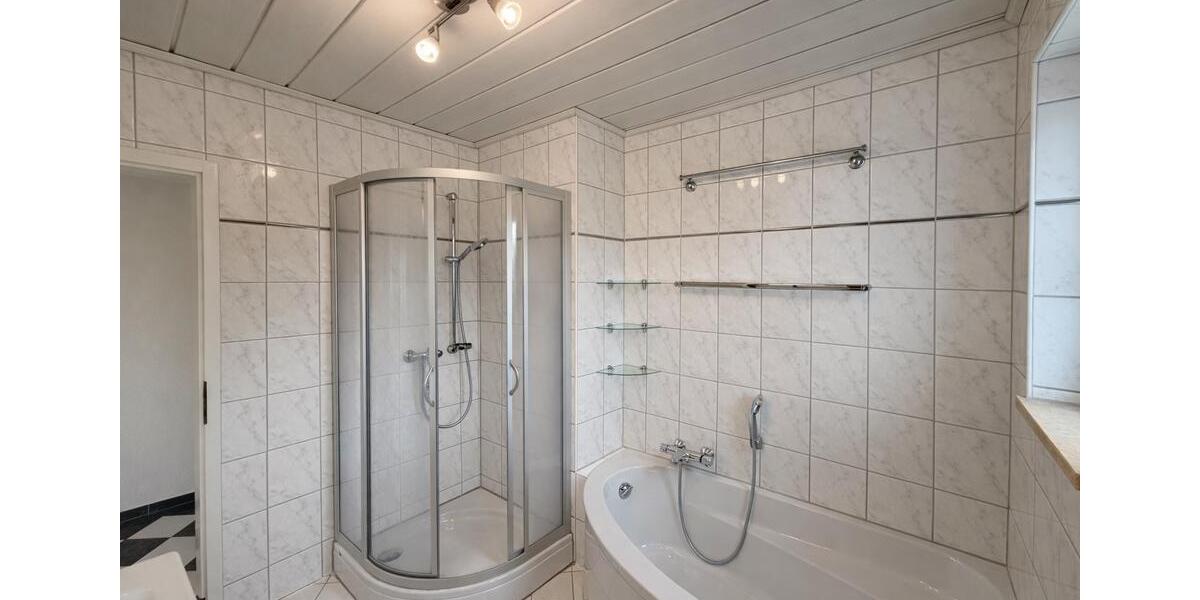 Etagenwohnung Pfarrkirchen - 4 Zimmer, 97 m&sup2;, 1.040&euro; | Angebot:26014395