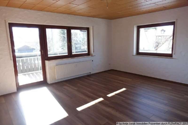 Etagenwohnung Bissingen - 3.5 Zimmer, 82 m&sup2;, 790&euro; | Angebot:25323729
