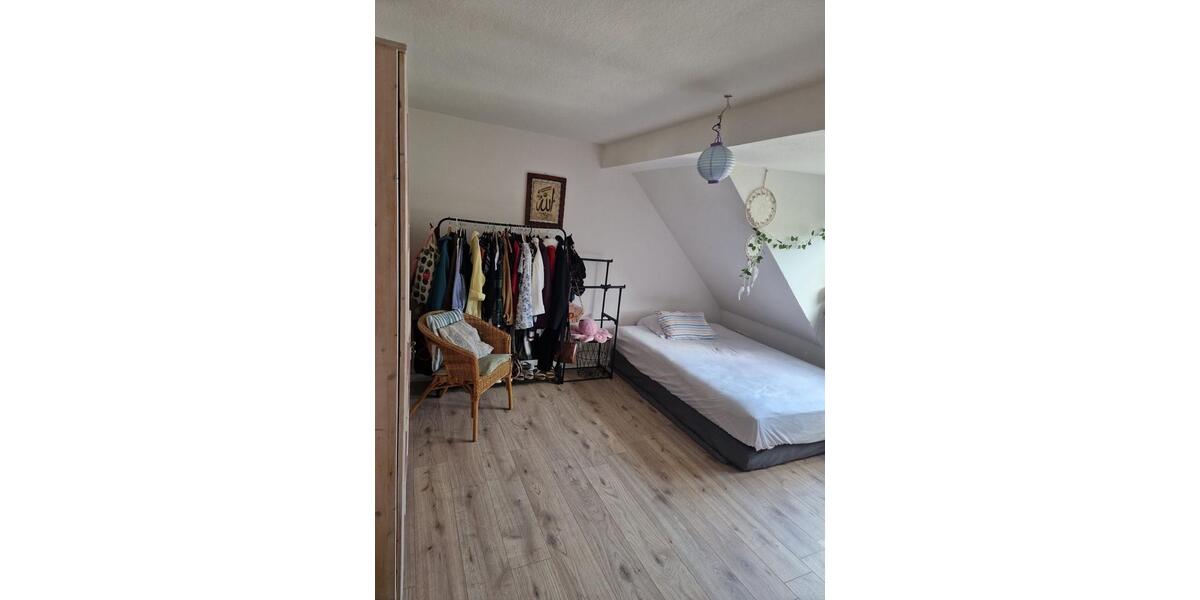 Dachgeschoßwohnung Essen Stadtbezirk III - 1 Zimmer, 36 m&sup2;, 544&euro; | Angebot:26372655