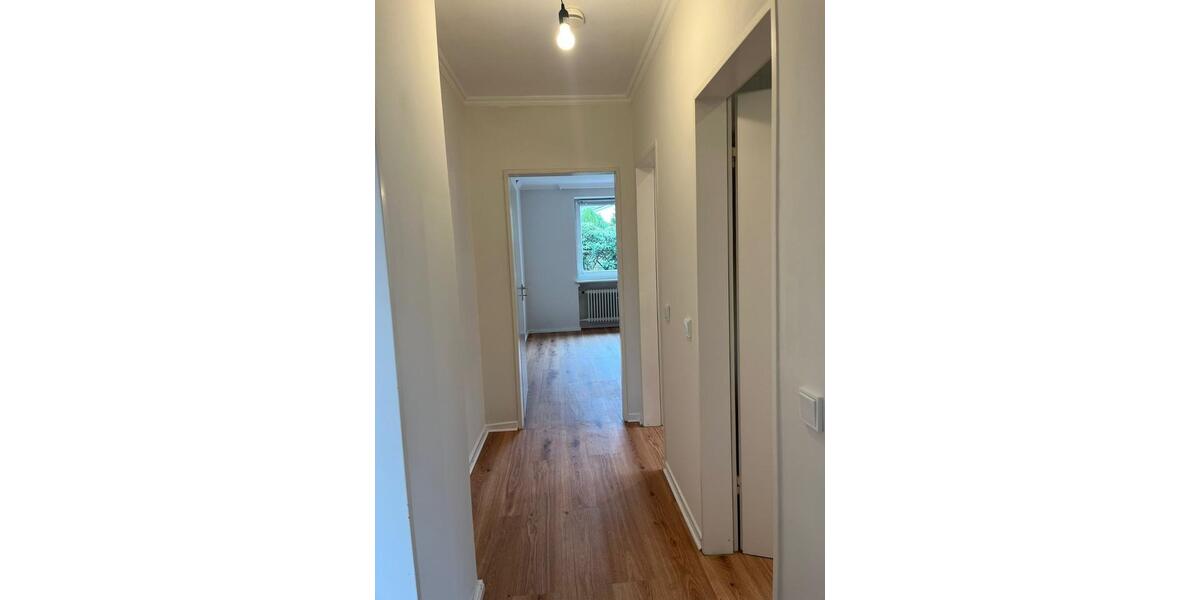 Erdgeschoßwohnung Hamburg Wandsbek - 4 Zimmer, 121 m&sup2;, 2.175&euro; | Angebot:26678163