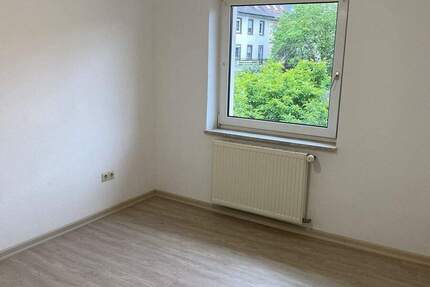 Wohnung Pirmasens Innenstadt - 3 Zimmer, 59 m&sup2;, 460&euro; | Angebot:26155810