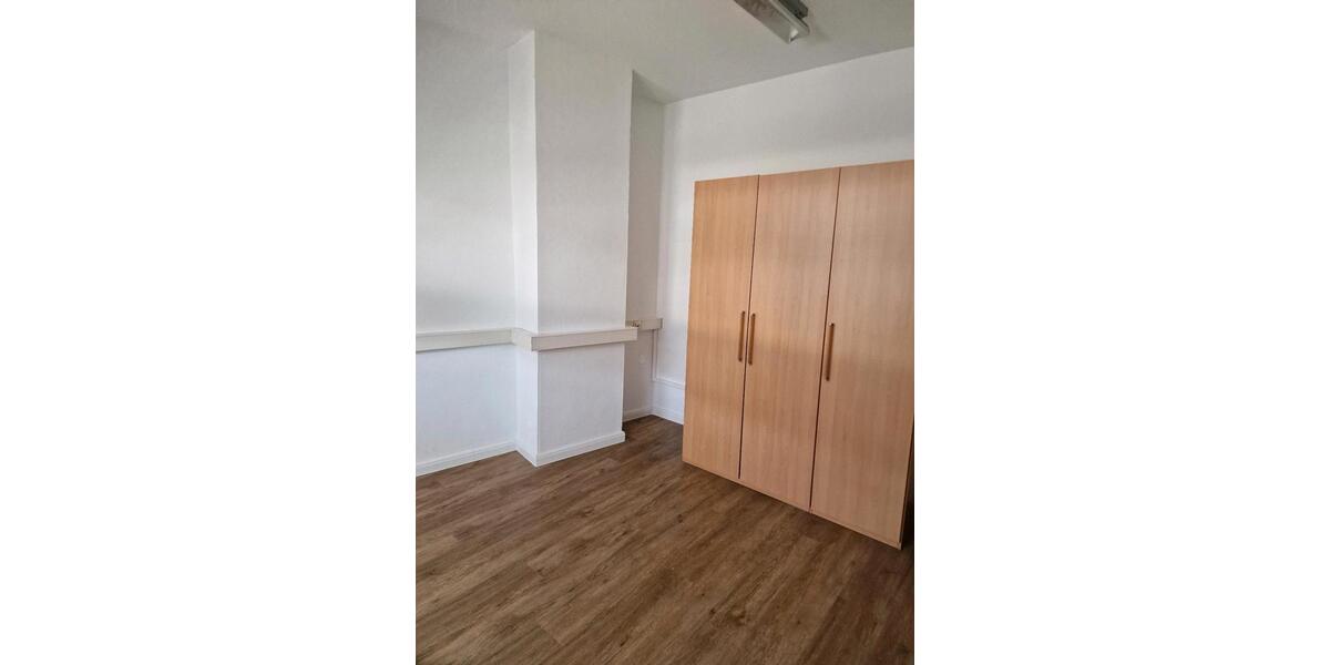 Dachgeschoßwohnung Kiel Ravensberg - 2 Zimmer, 37 m&sup2;, 750&euro; | Angebot:25869692