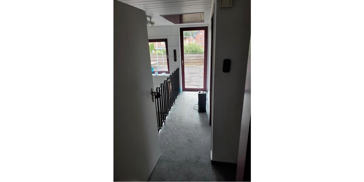 Etagenwohnung Delmenhorst - 3 Zimmer, 110 m&sup2;, 1.000&euro; | Angebot:26431896