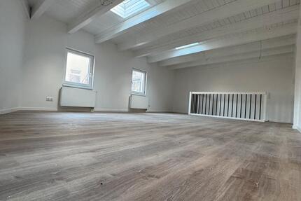 Saniert 2 Zimmer-Maisonettewohnung - Remise 2 zimmer