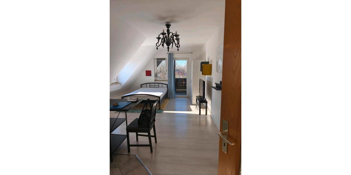 Dachgeschoßwohnung Neuenmarkt - 1 Zimmer, 35 m&sup2;, 565&euro; | Angebot:25964495