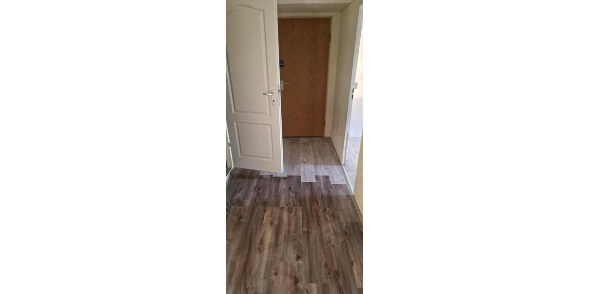 Etagenwohnung Bernstadt auf dem Eigen - 3 Zimmer, 72 m&sup2;, 400&euro; | Angebot:26034040