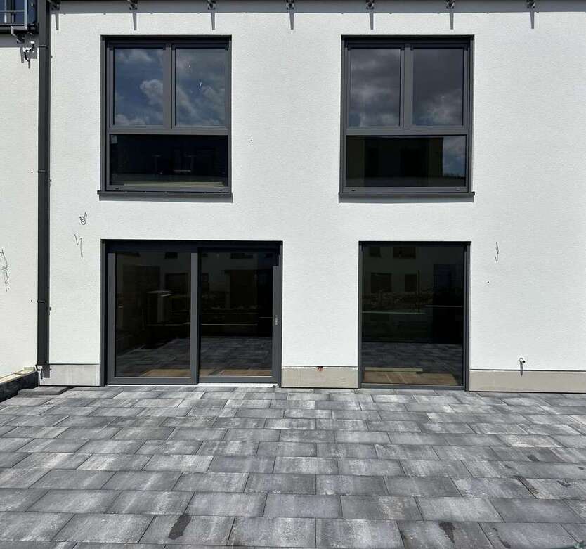 Wohnung zum Mieten in Bergisch Gladbach 2.320 € 145.45 m²