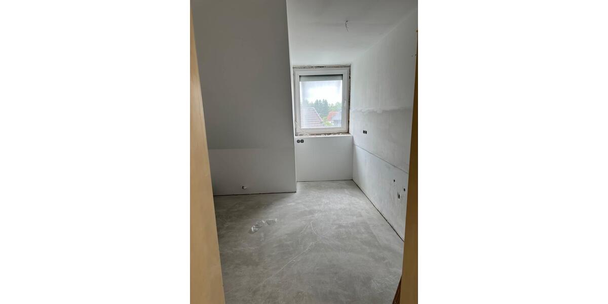 Dachgeschoßwohnung Munster - 3 Zimmer, 87 m&sup2;, 800&euro; | Angebot:26674201