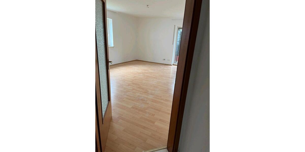 Etagenwohnung Erbach - 3 Zimmer, 80 m&sup2;, 850&euro; | Angebot:26388740
