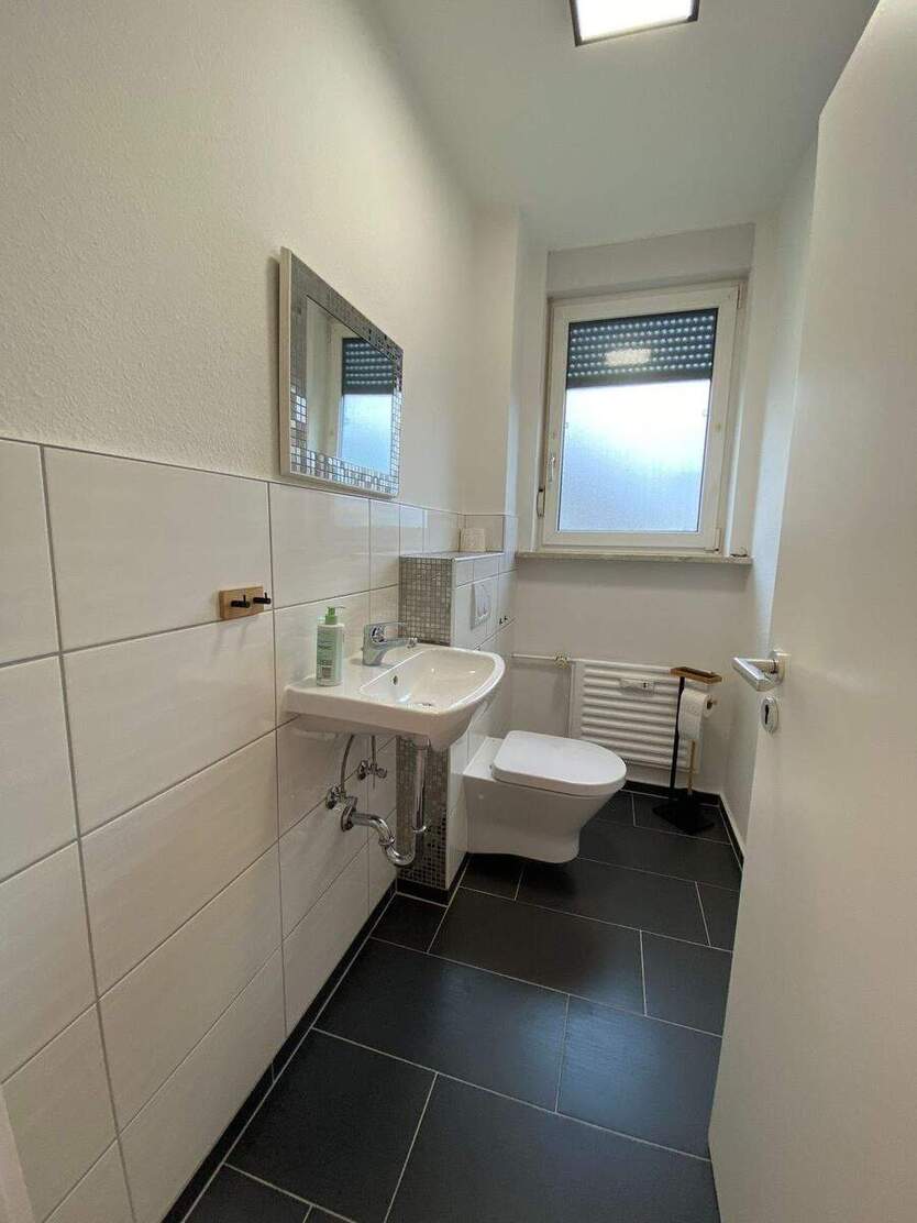 Außergewöhnliche 4-Zimmer-Wohnung mit eigenem Gartenanteil in Meeder 4 zimmer