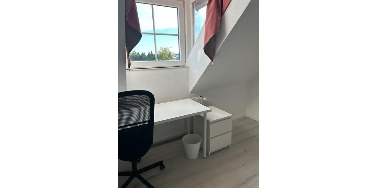 Wohnen auf Zeit Lemgo - 5 Zimmer, 120 m&sup2;, 399&euro; | Angebot:26426787