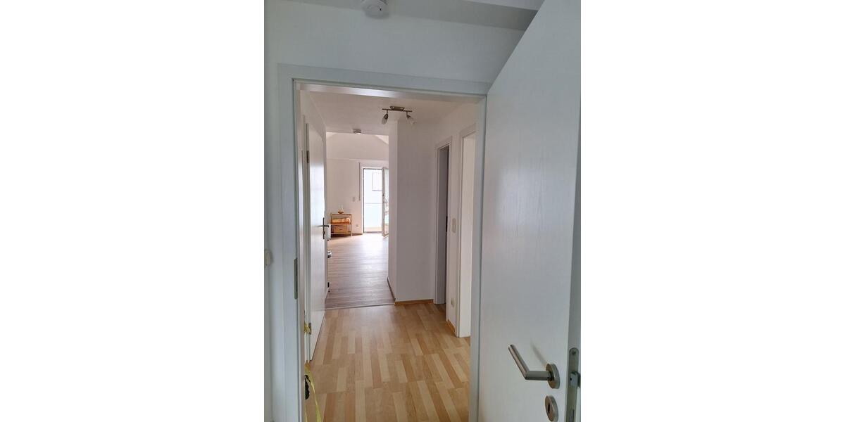 Dachgeschoßwohnung Allersberg Eismannsdorf - 2.5 Zimmer, 60 m&sup2;, 550&euro; | Angebot:25759666