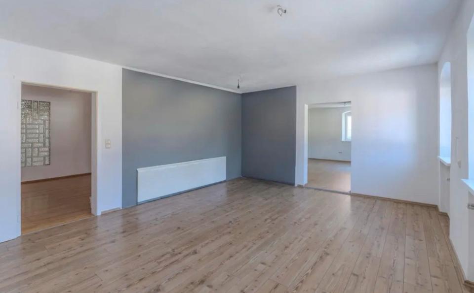 Etagenwohnung Falkenstein - 1 Zimmer, 135 m&sup2;, 1.450&euro; | Angebot:25099866