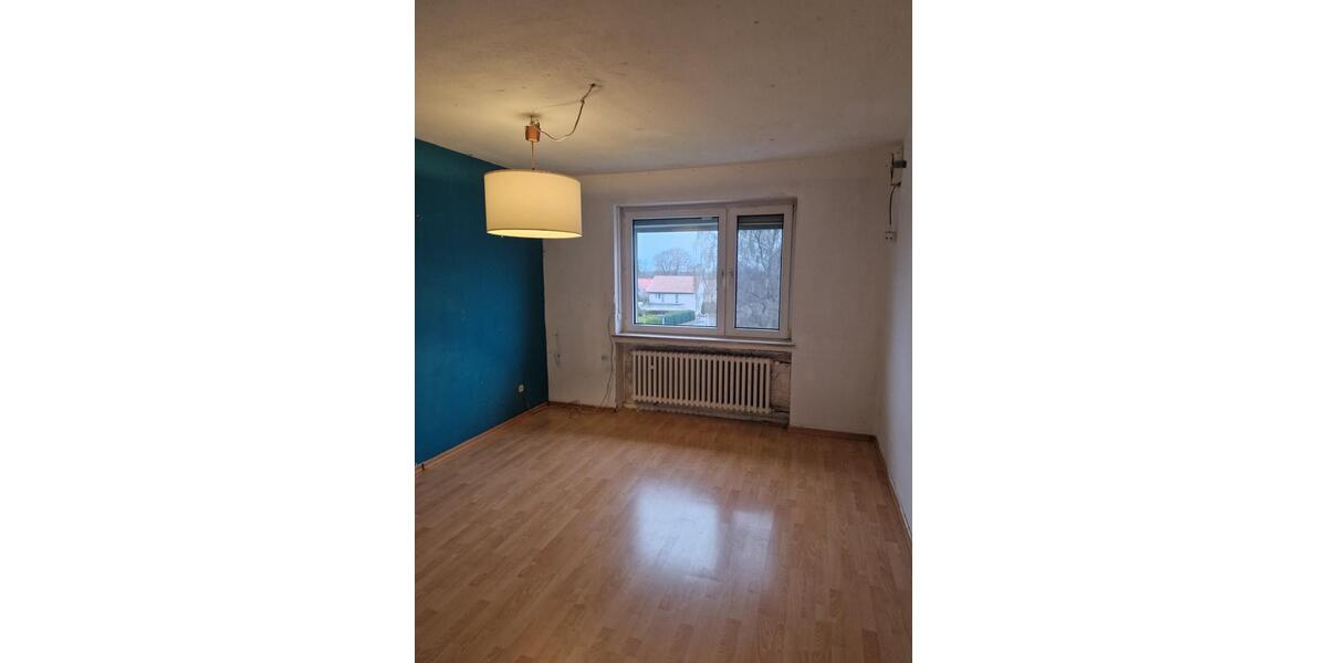 Etagenwohnung Halle - 4 Zimmer, 92 m&sup2;, 850&euro; | Angebot:25805532