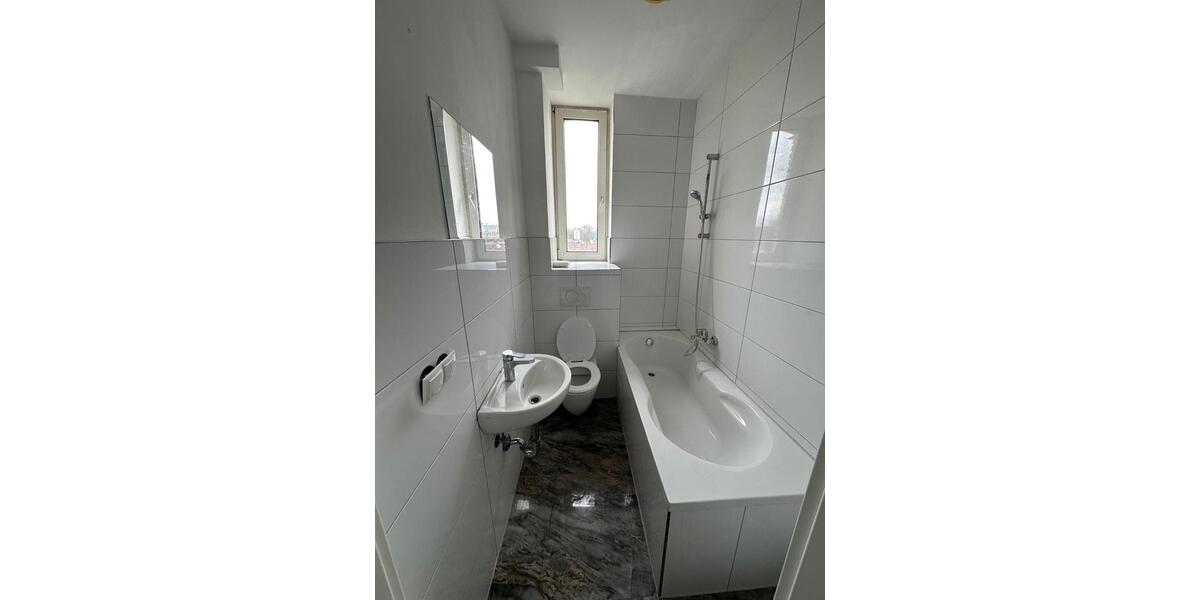 Etagenwohnung Ludwigshafen am Rhein - 2 Zimmer, 46 m&sup2;, 760&euro; | Angebot:25883453