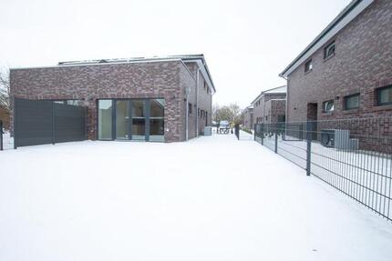 Haus Kaltenkirchen - 6 Zimmer, 124 m&sup2;, 1.800&euro; | Angebot:24731674