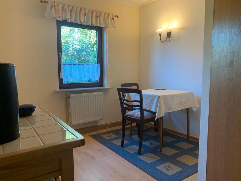 Möblierte Wohnung in idyllischem kleinen Haus - frühestens verfügbar ab November 2025 zimmer