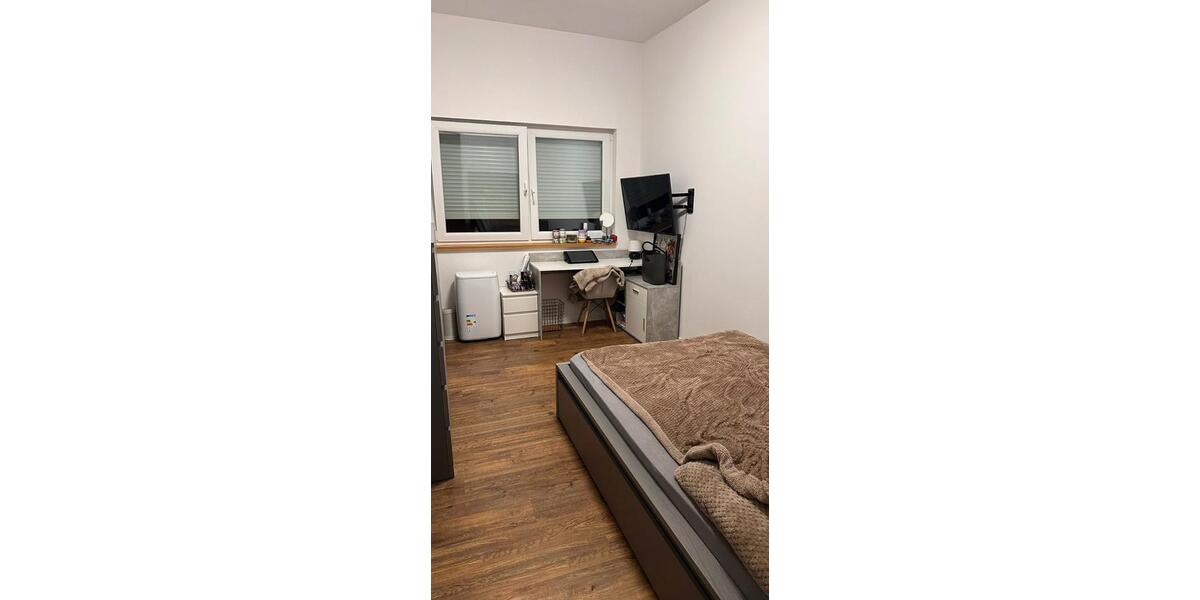 Etagenwohnung Nauen - 4 Zimmer, 90 m&sup2;, 1.330&euro; | Angebot:26232003