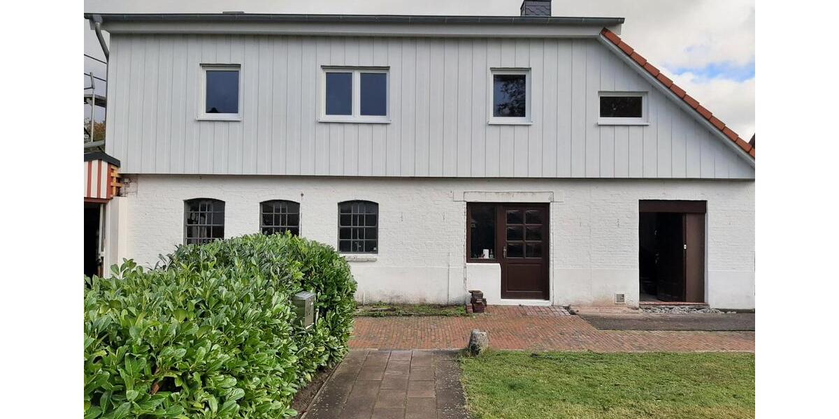 Einfamilienhaus Uetersen - 6 Zimmer, 160 m&sup2;, 1.600&euro; | Angebot:24480408