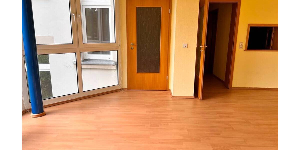 Etagenwohnung Plauen Westend - 2 Zimmer, 67 m&sup2;, 335&euro; | Angebot:26308225