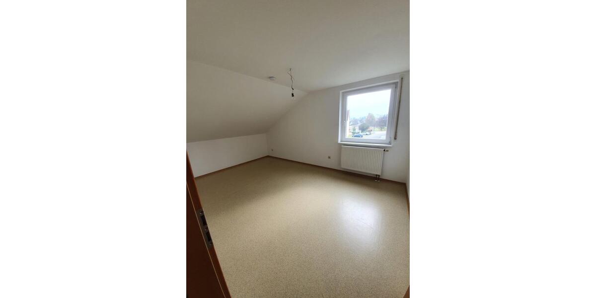 Dachgeschoßwohnung Regensburg Das Dörnberg - 2.5 Zimmer, 67 m&sup2;, 600&euro; | Angebot:26183659