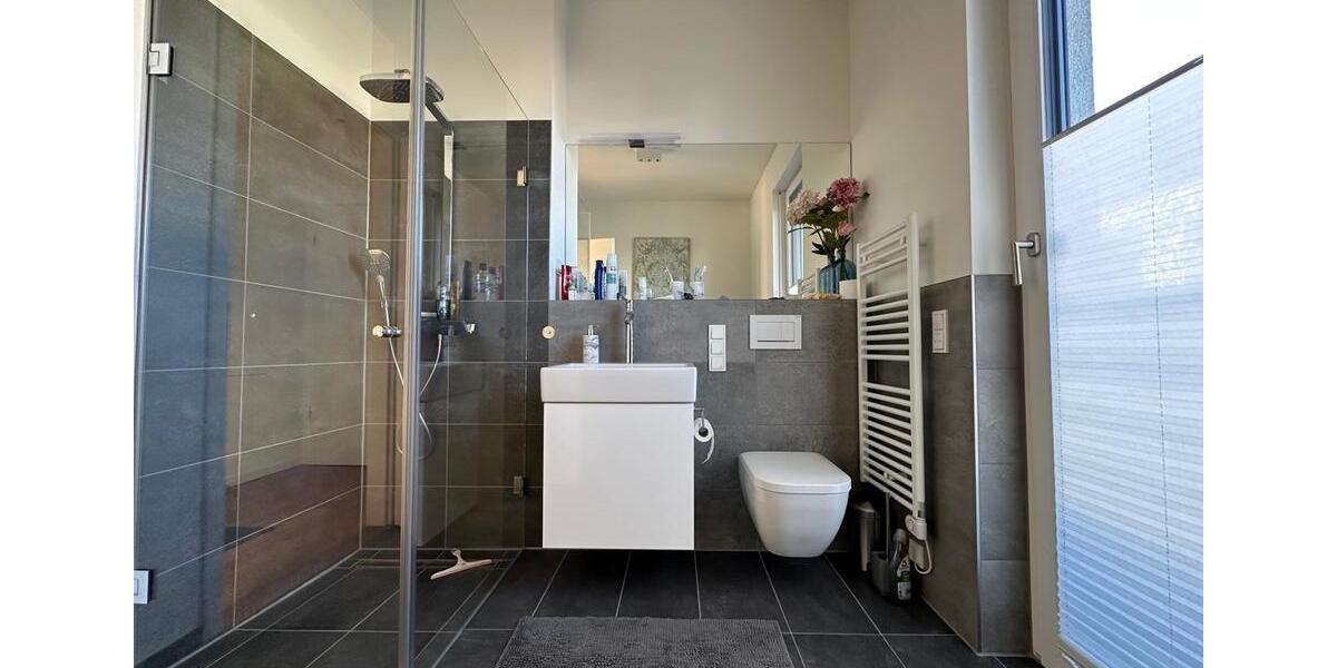Etagenwohnung Düsseldorf Stadtbezirk 2 - 2 Zimmer, 74 m&sup2;, 1.400&euro; | Angebot:26580206