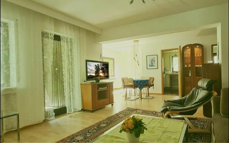 FerienWohnung zw. Reutlingen u. Metzingen, 2 Zimmer, bis 5 Pers.