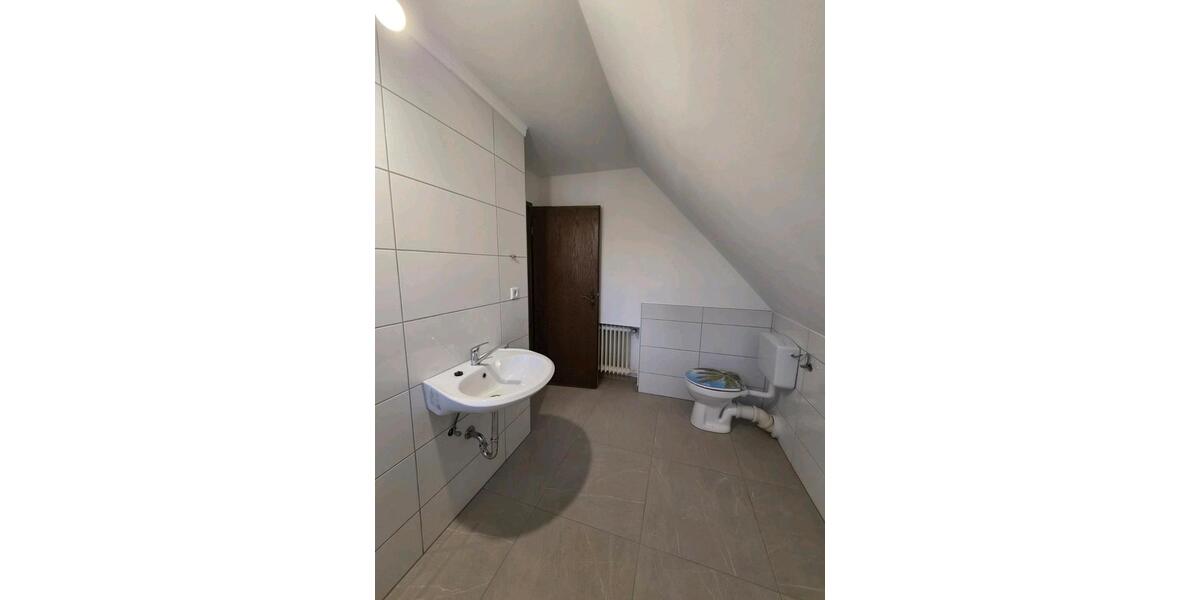 Dachgeschoßwohnung Aerzen - 3 Zimmer, 88 m&sup2;, 650&euro; | Angebot:25588586