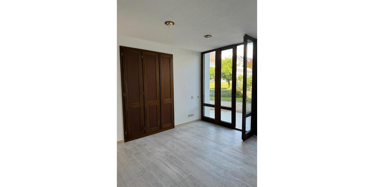 Etagenwohnung Willstätt - 2 Zimmer, 80 m&sup2;, 900&euro; | Angebot:26656536