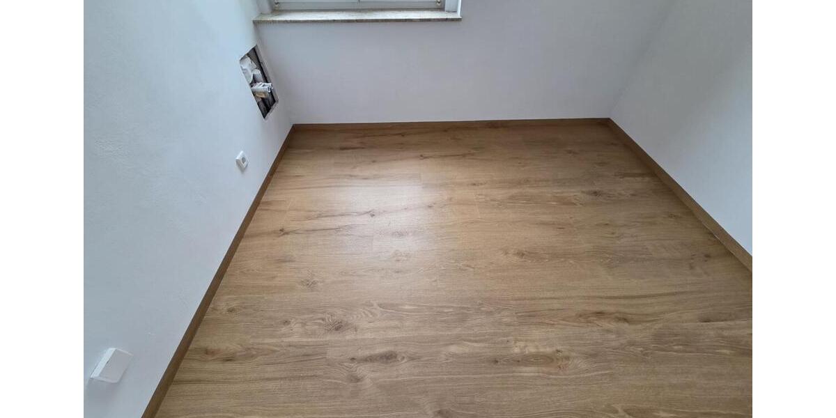 Etagenwohnung Burkhardtsdorf - 3 Zimmer, 77 m&sup2;, 720&euro; | Angebot:23329907