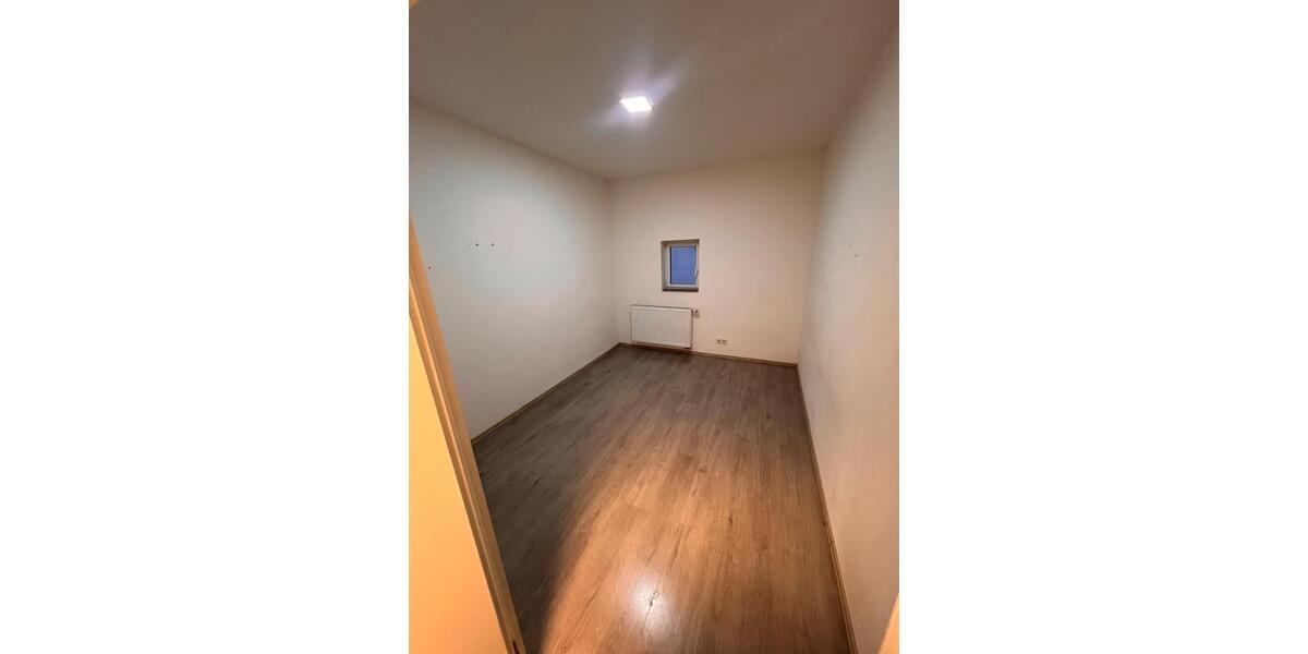 Etagenwohnung Schmalkalden - 4 Zimmer, 105 m&sup2;, 800&euro; | Angebot:24653789