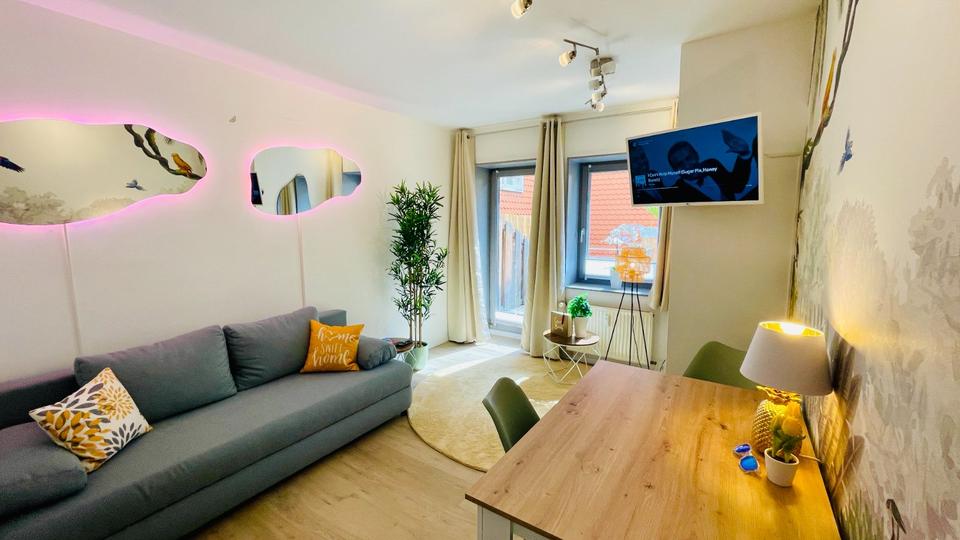 Stilvolle 2-Zimmer-Wohnung, 40qm,Terrasse, möbliert, ab 1 Monat 2 zimmer