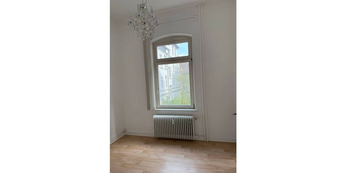 Zimmer Braunschweig Östliches Ringgebiet - 8 Zimmer, 235 m&sup2;, 1.950&euro; | Angebot:26220436