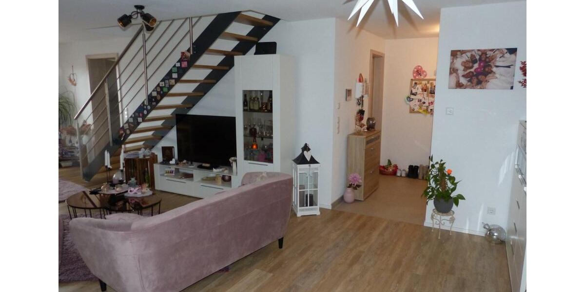 Dachgeschoßwohnung Zapfendorf - 5 Zimmer, 135 m&sup2;, 1.210&euro; | Angebot:26019917