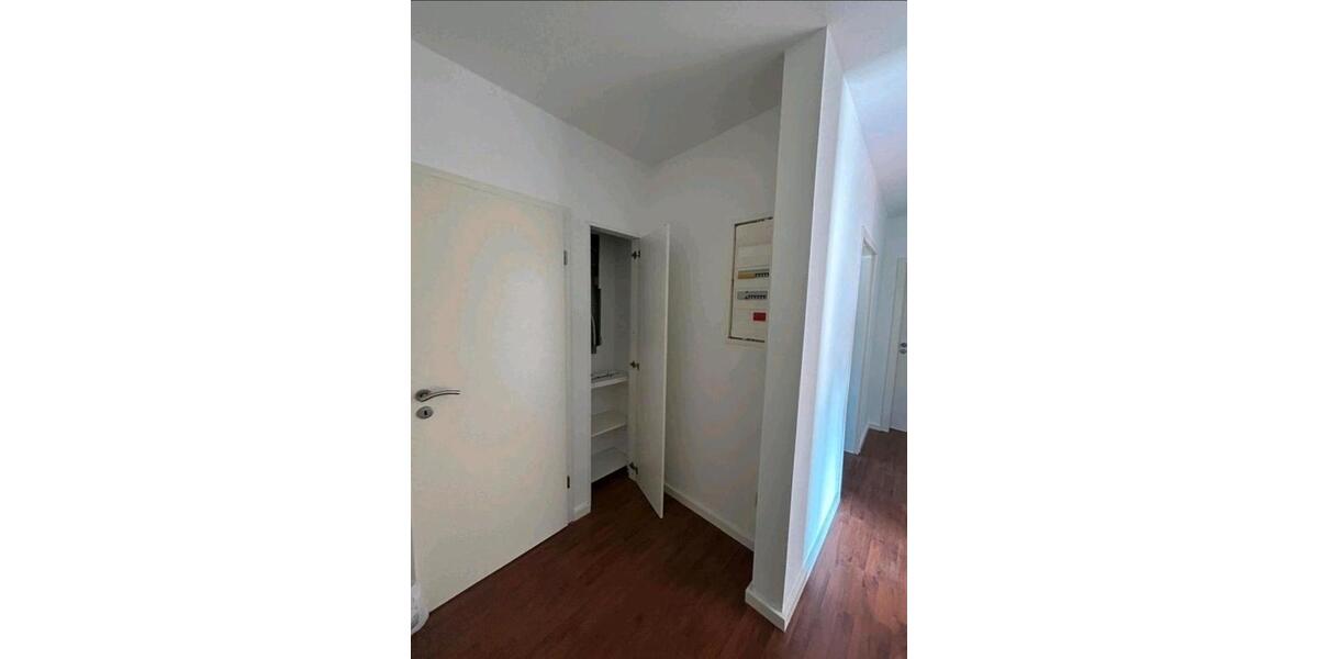67m² 3 Zimmer 1. OG Wohnung Sonnenbalkon 3 zimmer