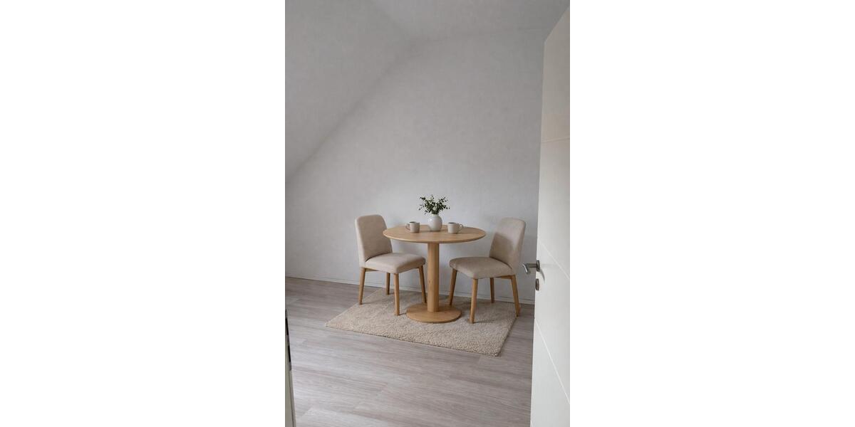 Dachgeschoßwohnung Oschersleben (Bode) - 2 Zimmer, 53 m&sup2;, 325&euro; | Angebot:25753665