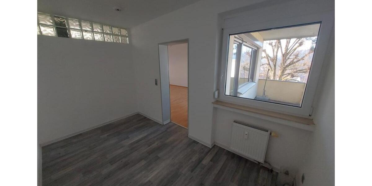 Etagenwohnung Saarbrücken Eschberg - 2 Zimmer, 50 m&sup2;, 525&euro; | Angebot:26185694