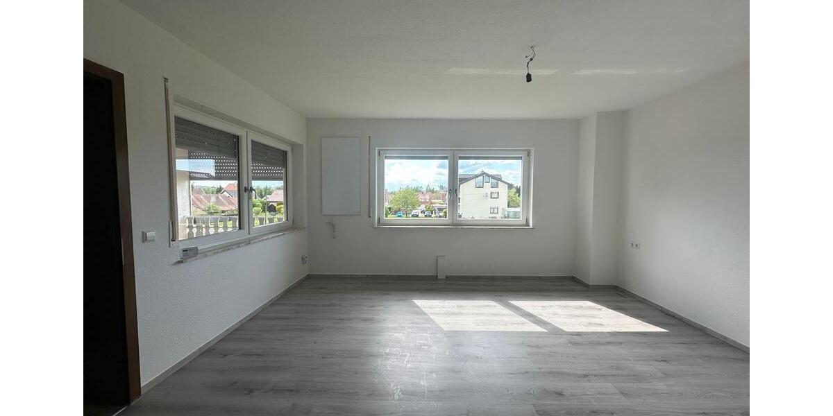 Etagenwohnung Albstadt Gemarkung Onstmettingen - 4 Zimmer, 140 m&sup2;, 1.100&euro; | Angebot:26691626