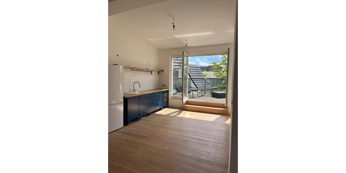 Dachgeschoßwohnung Berlin Friedrichshain-Kreuzberg - 2 Zimmer, 108 m&sup2;, 2.400&euro; | Angebot:26635070