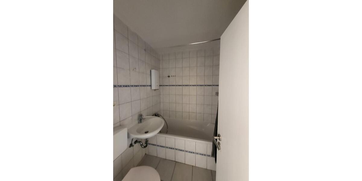 Etagenwohnung Hameln Kernstadt - 3 Zimmer, 75 m&sup2;, 476&euro; | Angebot:26645737