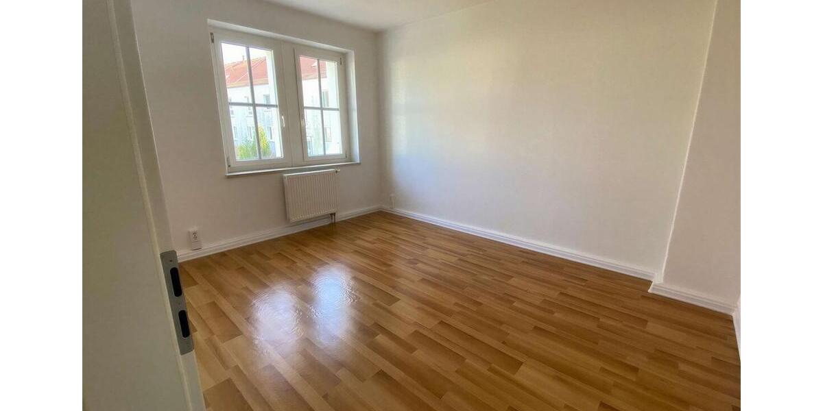 Etagenwohnung Forst (Lausitz) - 3 Zimmer, 66 m&sup2;, 323&euro; | Angebot:26252014