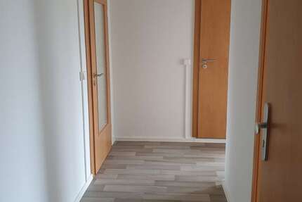 Wohnung Glauchau - 4 Zimmer, 67 m&sup2;, 440&euro; | Angebot:25230518