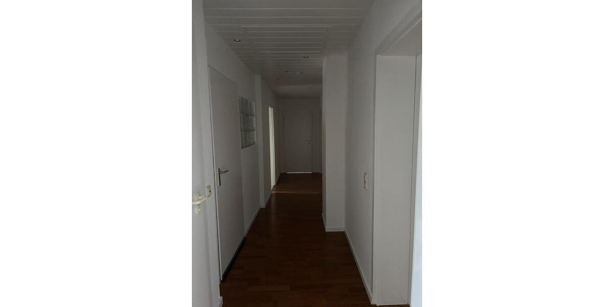 FRISCH MODERNISIERTE WG-ZIMMER – ERSTBEZUG IN BESTER LAGE 4 zimmer