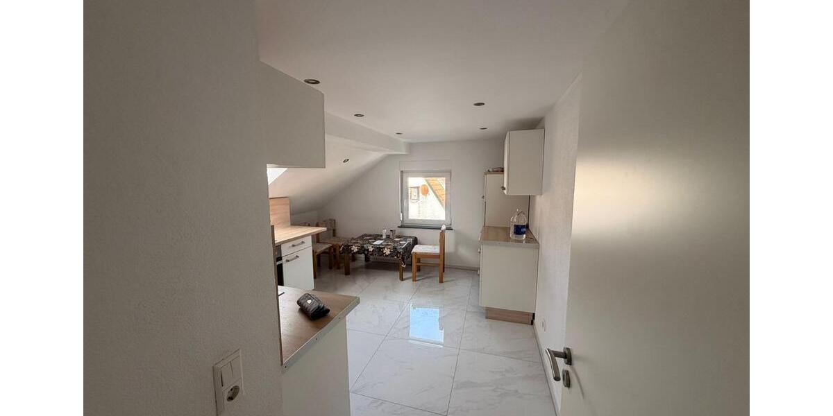 Dachgeschoßwohnung Simmozheim - 4 Zimmer, 94 m&sup2;, 1.000&euro; | Angebot:25755988