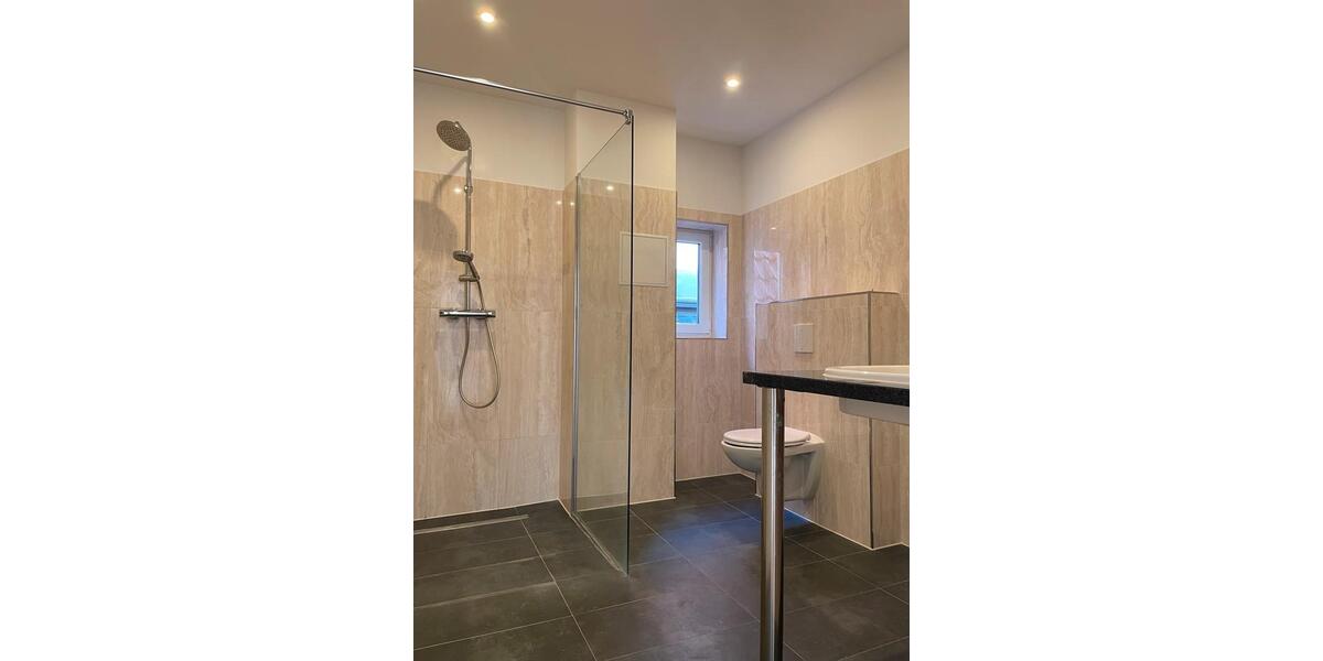 Etagenwohnung Güstrow - 4 Zimmer, 95 m&sup2;, 880&euro; | Angebot:25219752