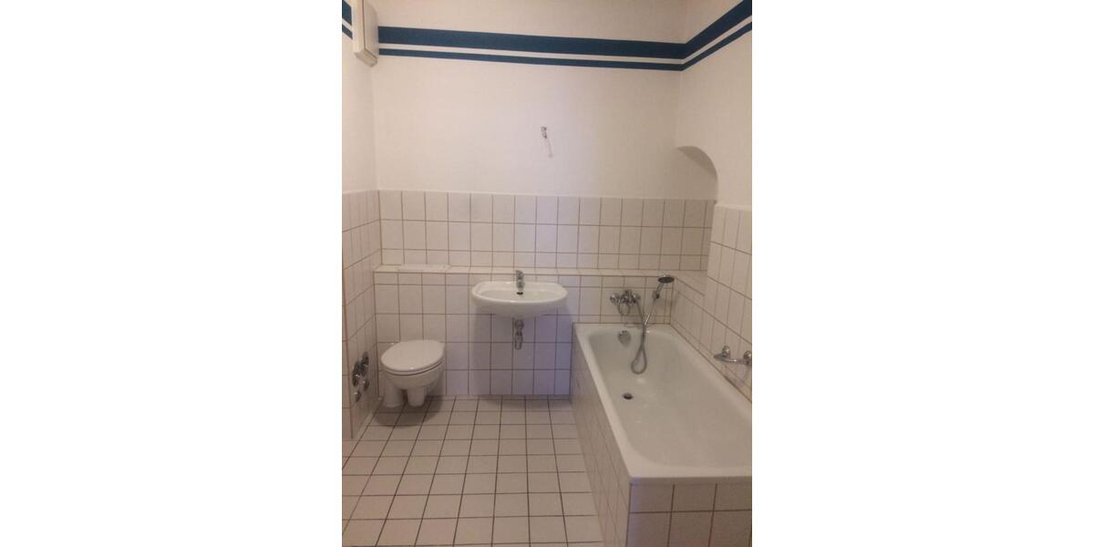 Etagenwohnung Neustadt an der Orla - 3 Zimmer, 78 m&sup2;, 390&euro; | Angebot:24849052