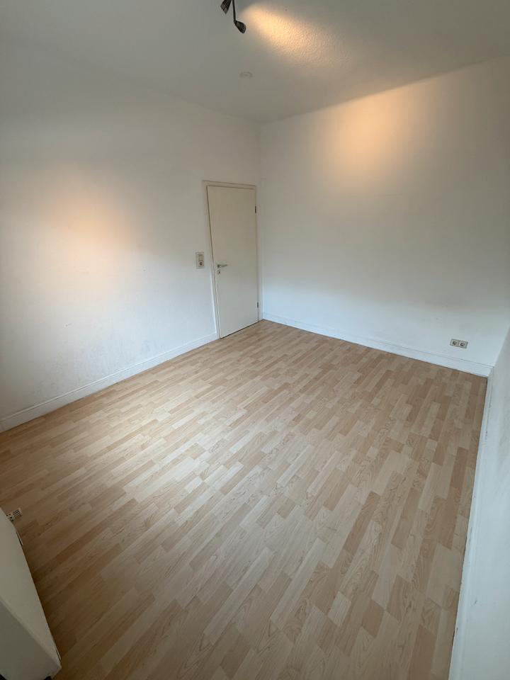 Helles und ruhiges WG-Zimmer in schönem Albau in Stuttgart Ost